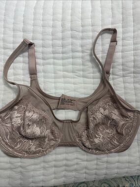 Bali One Smooth U lace minimizing Bra. 36D versatile straps. Like new